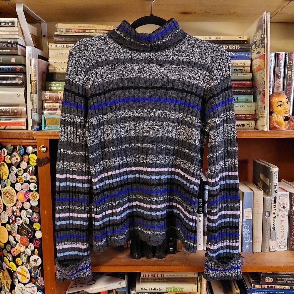 Y2K‎ striped grey, blue, and light purple/pink short turtle neck sweater.